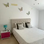 Ocean Breeze Guesthouse Apartmán *